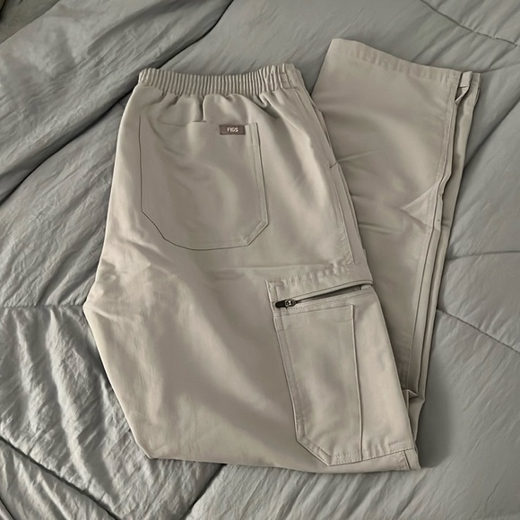 Figs Pants - Figs Yola Women's Skinny Scrub Pants in Light Gray